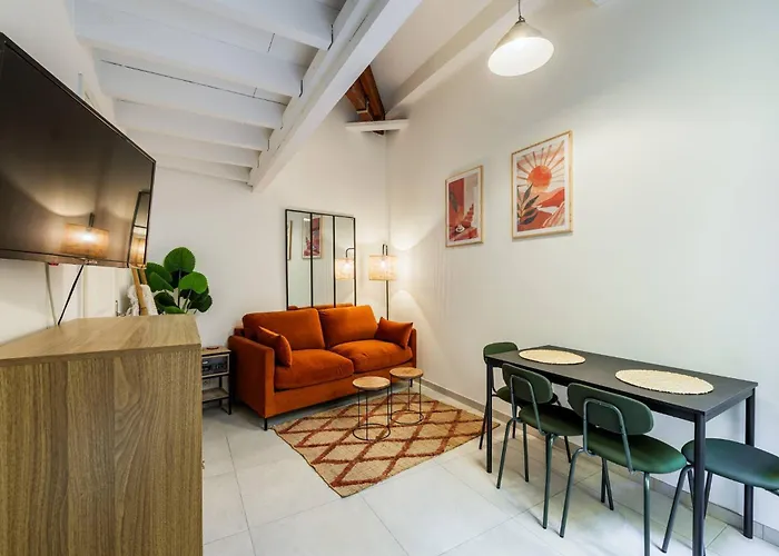 Apartman Jolie Duplex Avec Patio *
